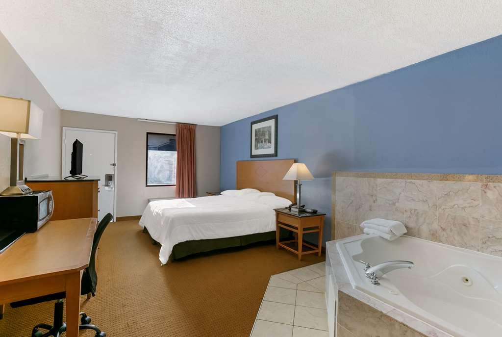 Rodeway Inn Rohrerstown Oda fotoğraf
